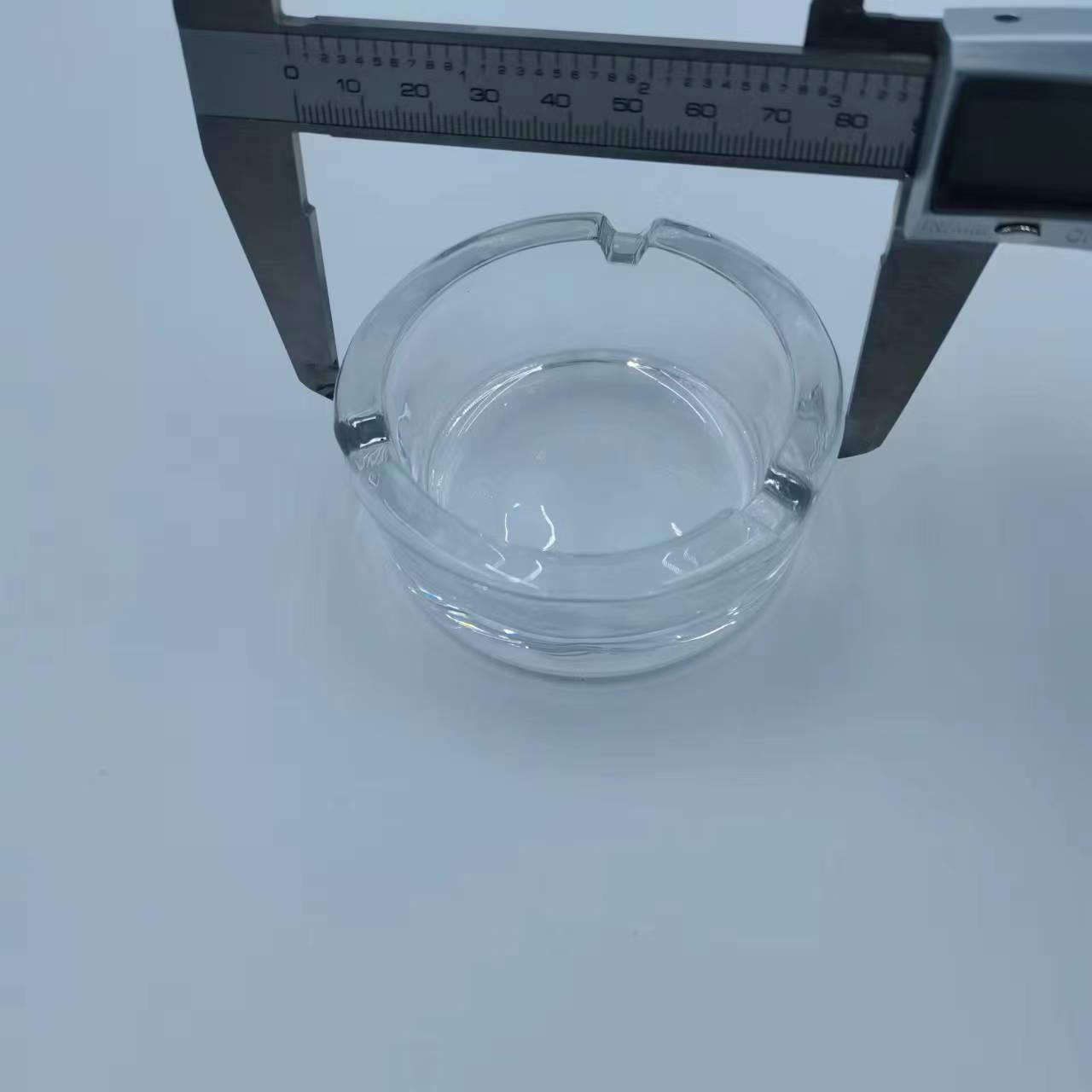 Прозрачная пепельница для офиса для отеля, 85mm, с печатью вашего логотипа