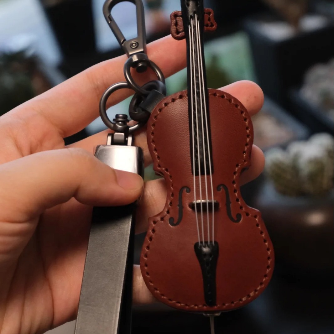 Крусграничный Amazon Baychain Crafted Leather Violp & Vello Caychain