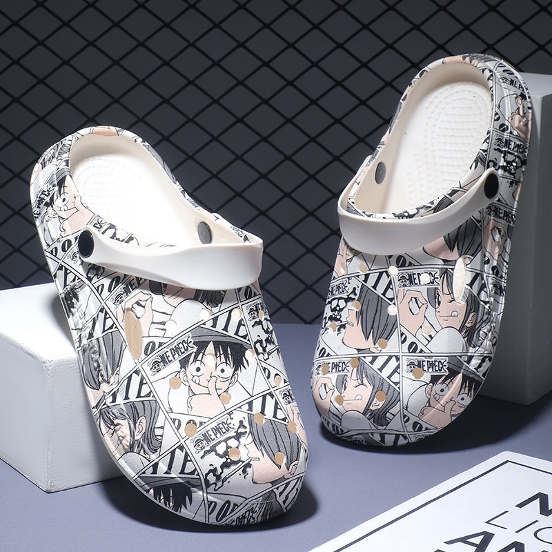 Ультрамягкие летние тапочки в стиле Crocs на платформе, нескользящие износостойкие пляжные босоножки, подходят для носки на улице, коллекция 2025 года, закрытый носок