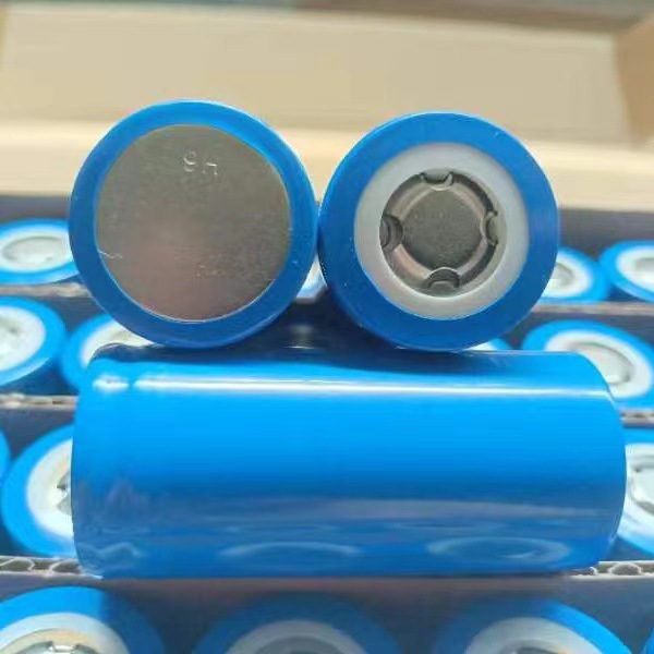 Вместительный и большой цифровой фонарь, 5000mah, 7v