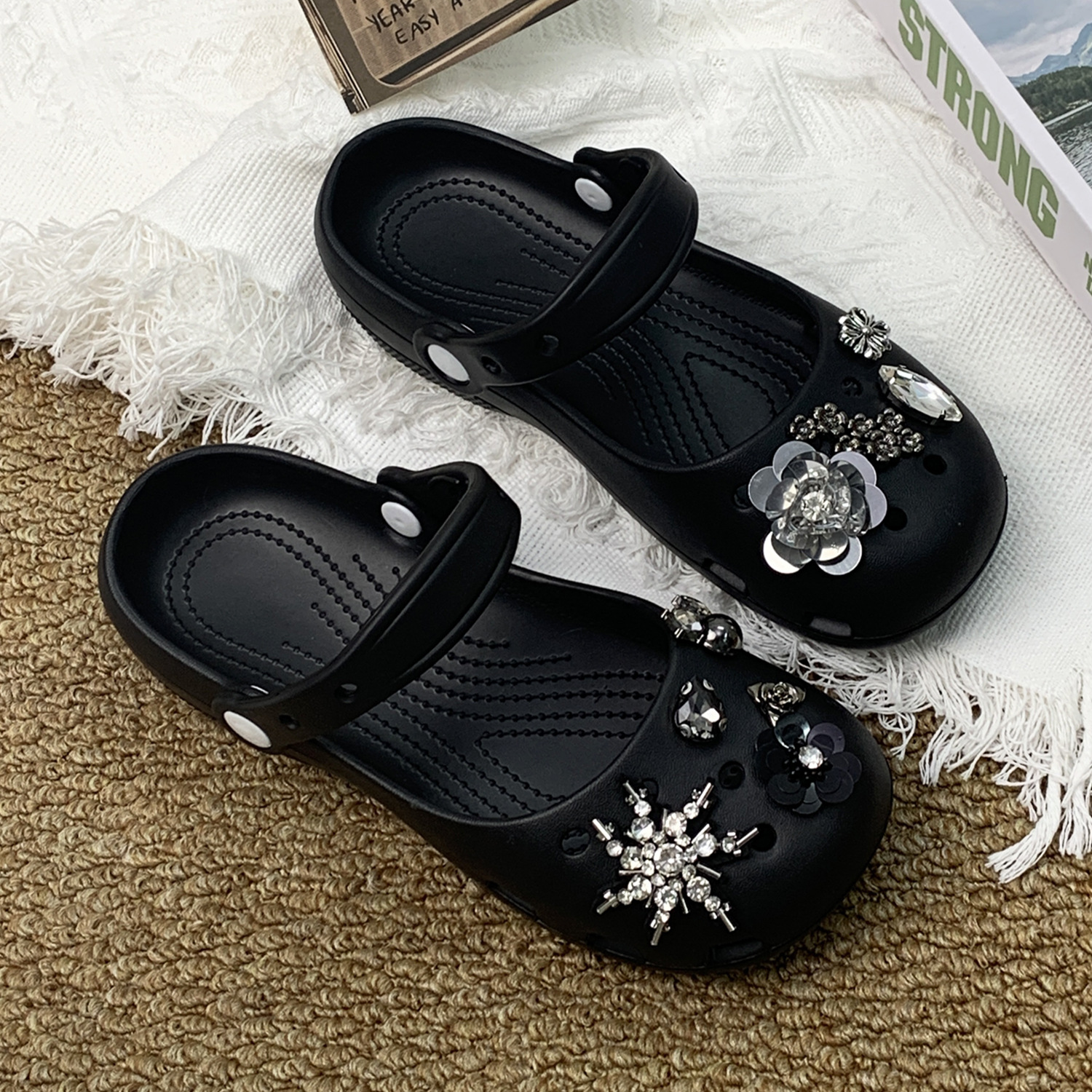 Тапочки в стиле Crocs на платформе, женские тапочки, босоножки, нескользящие модные мюли, 2026 года, в стиле балеткор, подходят для носки на улице, популярно в китайском TikTok